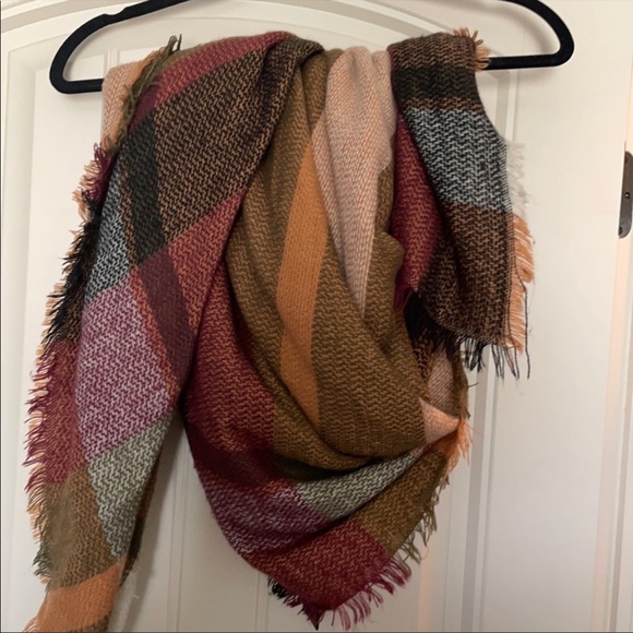 Accessories - Fall Blanket Style Layering Scarf